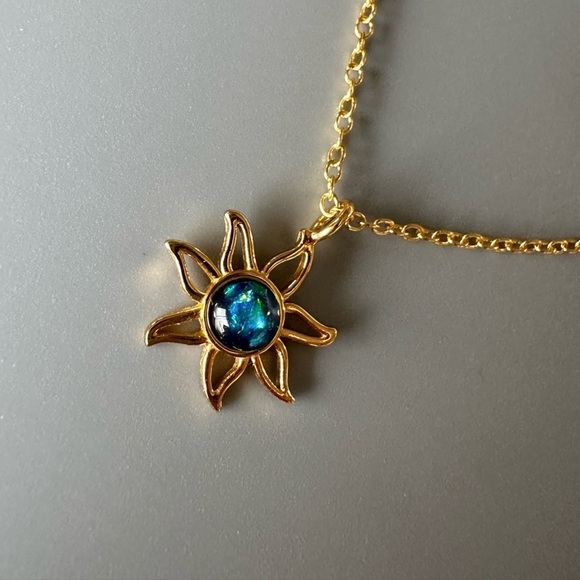 24k Gold Vermeil Blue Topaz Sun Necklace - Picture 6 of 9